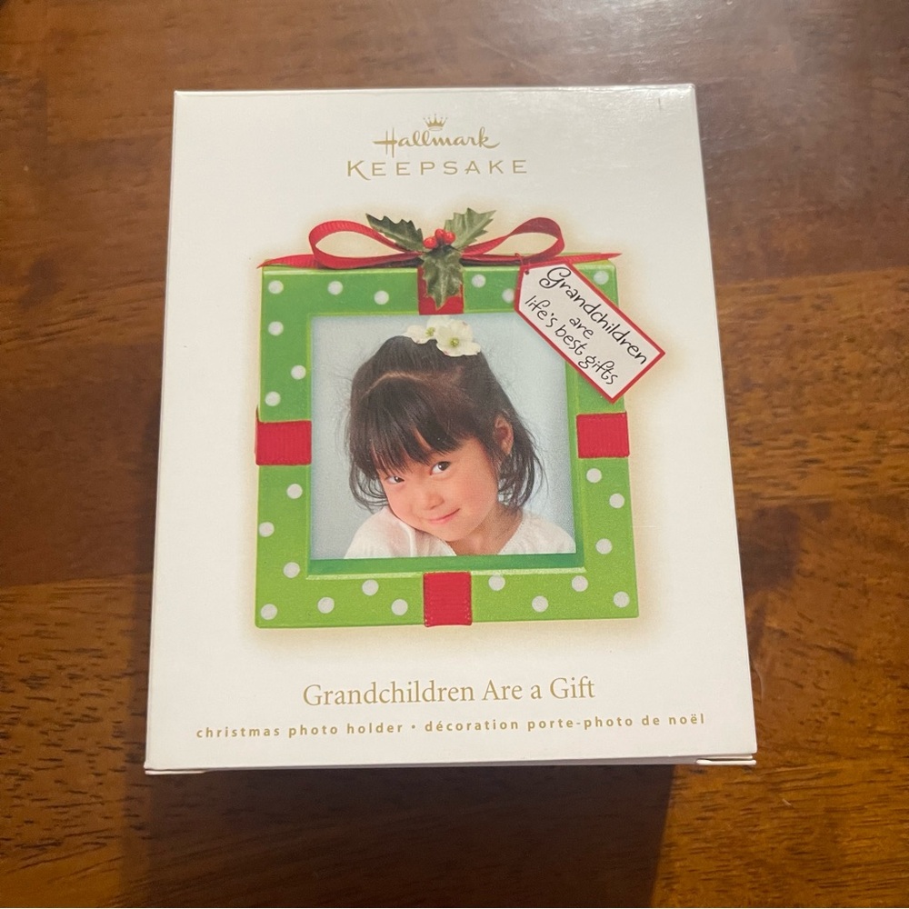 Hallmark 2009 Grandchild Ornament